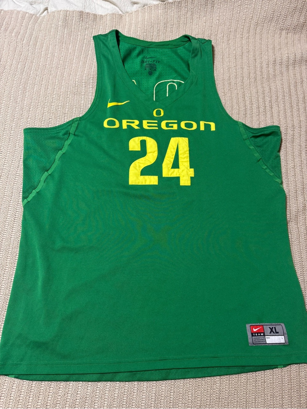 Oregon Ducks basketball jersey